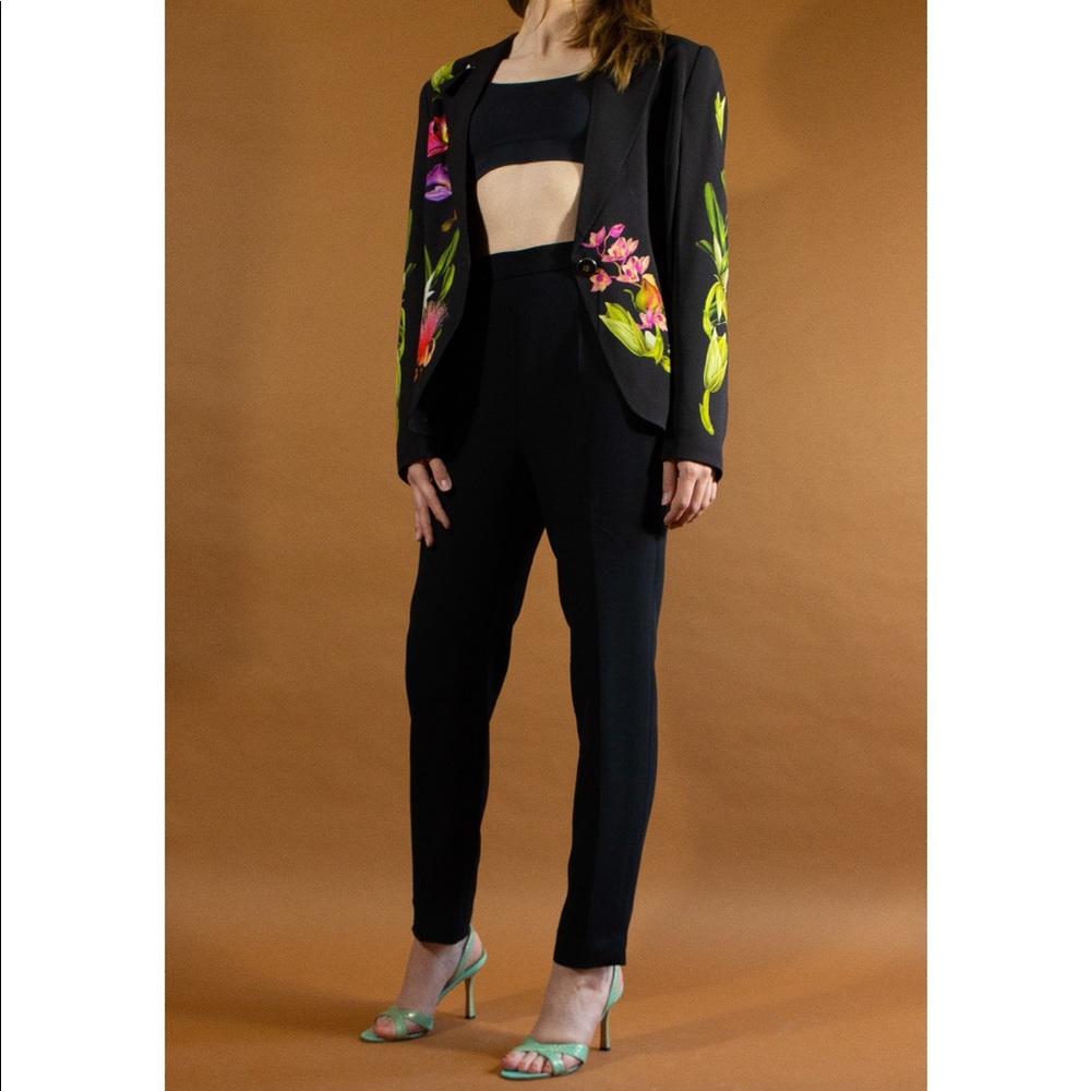 Escada photorealist flower print blazer.